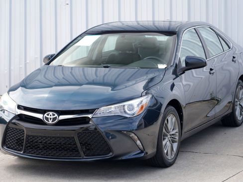 Used 2017 Toyota Camry SE image 45