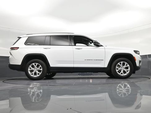 Used 2023 Jeep Grand Cherokee L Limited AWD/4WD image 25