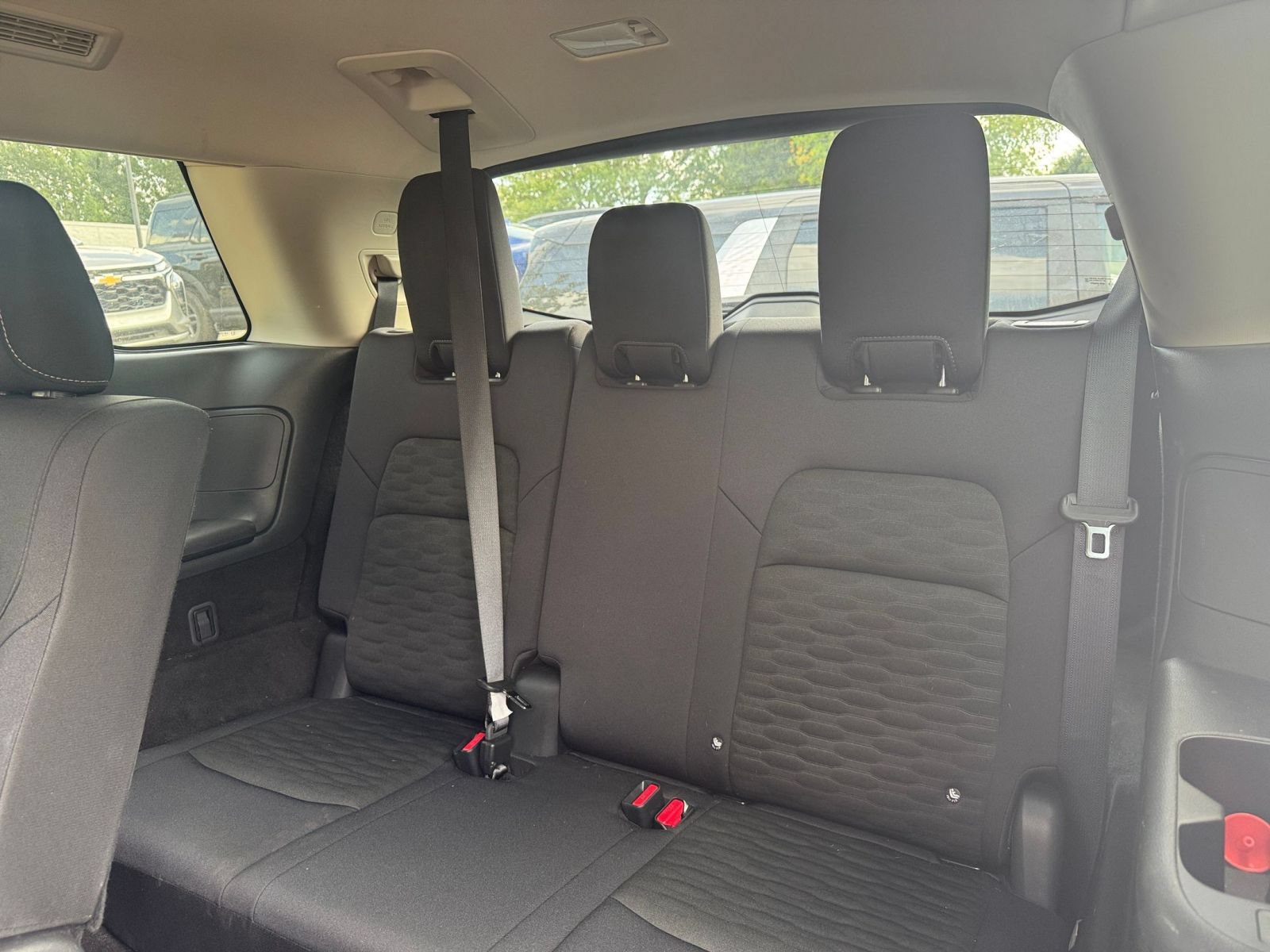 Used 2025 Nissan Pathfinder SV AWD/4WD image 30