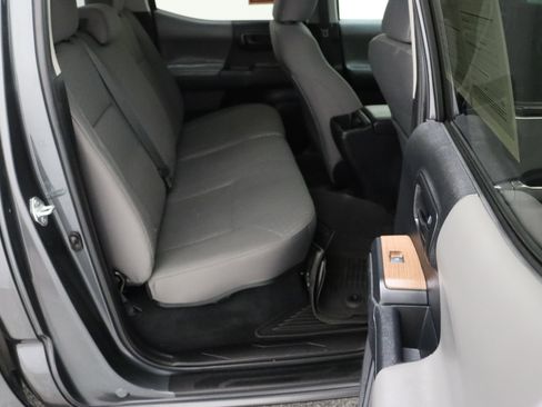 Certified 2023 Toyota Tacoma SR AWD/4WD image 31
