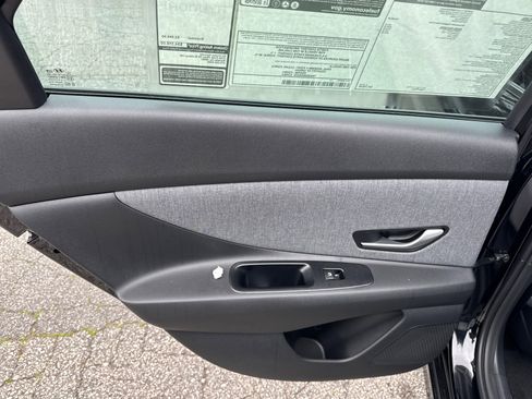 New 2026 Hyundai Elantra Limited image 12