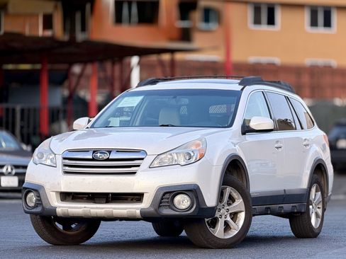 Used 2014 Subaru Outback 2.5i Limited AWD/4WD image 4