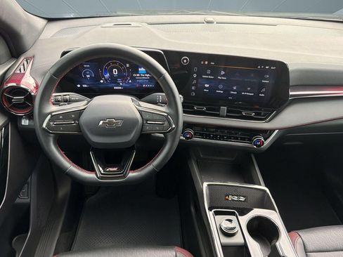 Used 2025 Chevrolet Equinox RS w/ Safety and Technology Package FWD image 30