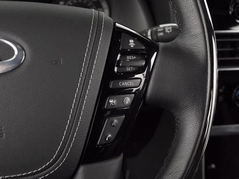 Used 2024 INFINITI QX80 Premium Select image 23