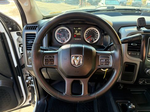 Used 2017 RAM 3500 Tradesman w/ Chrome Appearance Group image 13