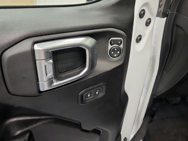 Used 2023 Jeep Wrangler Unlimited Sport AWD/4WD image 16