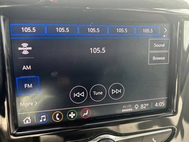 Used 2021 Chevrolet Traverse LT FWD image 24