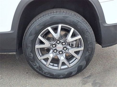 Used 2023 GMC Acadia SLT image 29