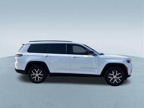 Used 2024 Jeep Grand Cherokee L Limited AWD/4WD image 9