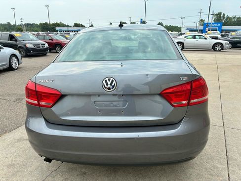 Used 2015 Volkswagen Passat 1.8T Limited Edition FWD image 6