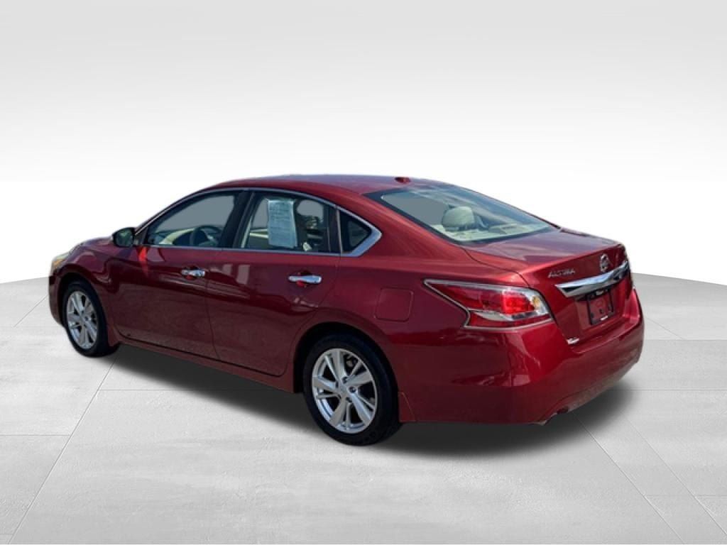 Used 2015 Nissan Altima 2.5 SL w/ Technology Package FWD image 5