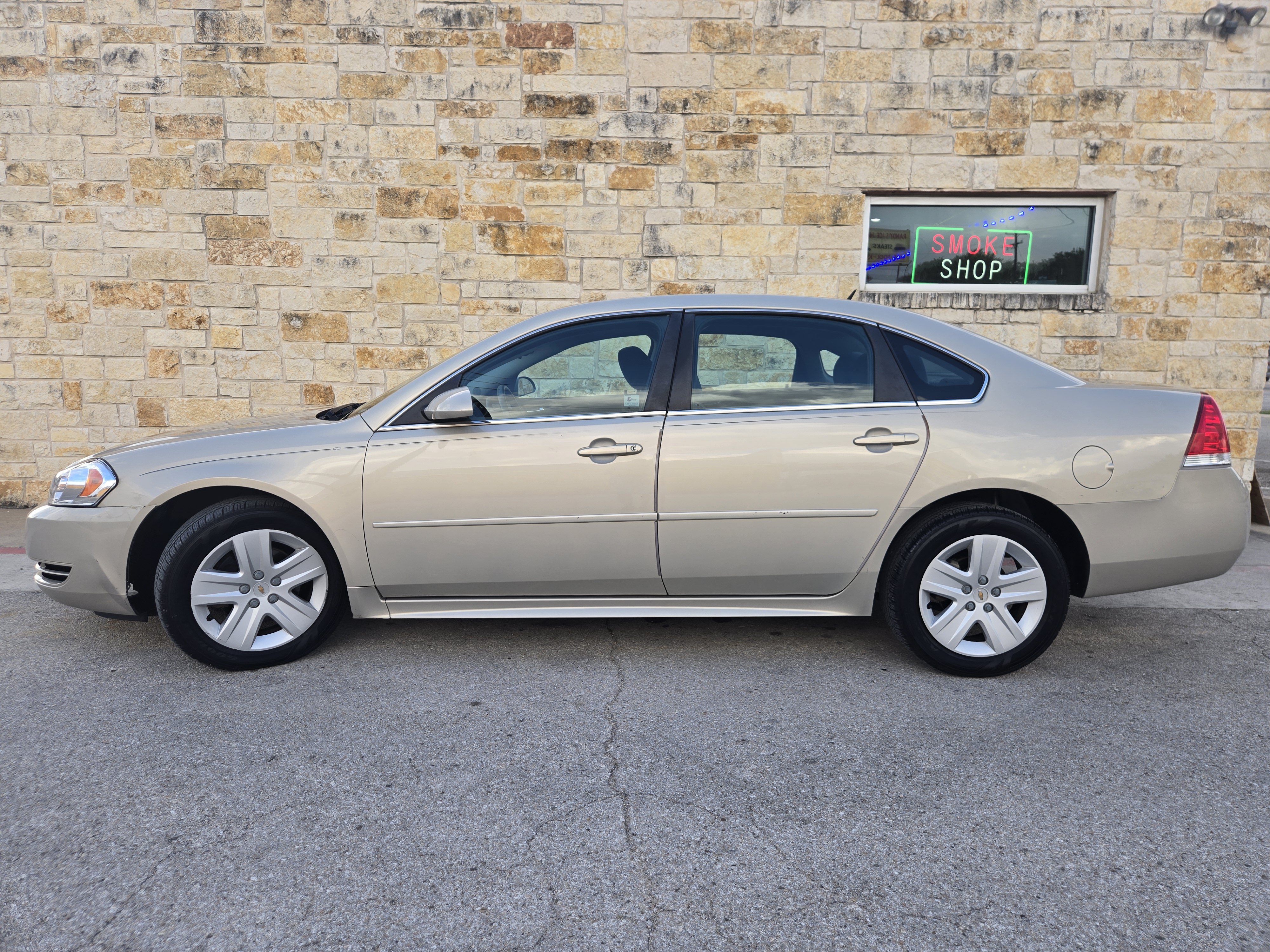 Used 2011 Chevrolet Impala LS FWD image 1
