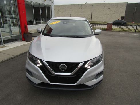 Used 2021 Nissan Rogue Sport S image 3