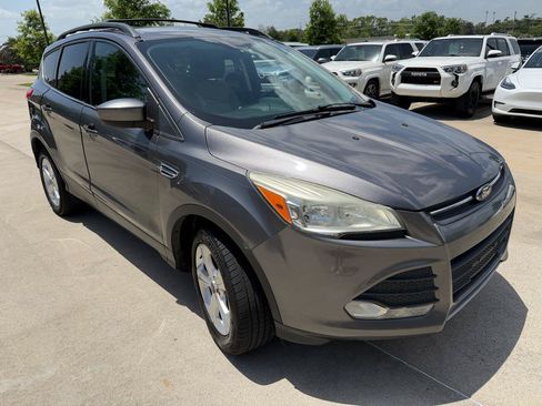 Used 2013 Ford Escape SE FWD image 3