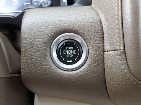 Used 2023 GMC Yukon XL Denali AWD/4WD image 24
