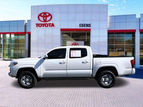 Used 2023 Toyota Tacoma SR AWD/4WD image 5
