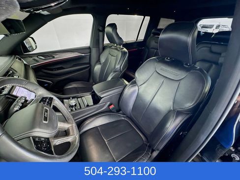 Used 2022 Jeep Grand Cherokee L Overland w/ Luxury Tech Group IV AWD/4WD image 24