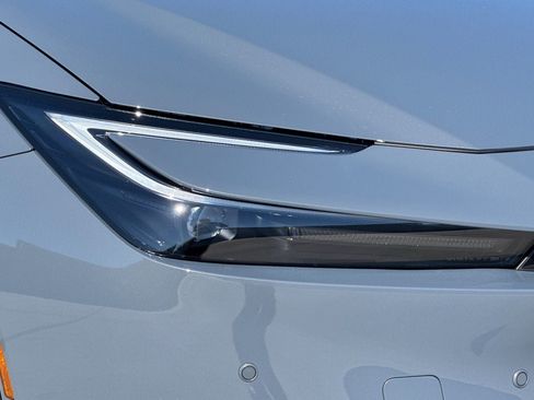 New 2026 Toyota Prius Plug-In Hybrid FWD image 24