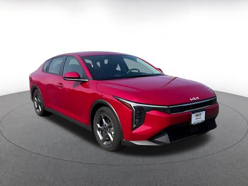 Used 2026 Kia K4 FWD image 3