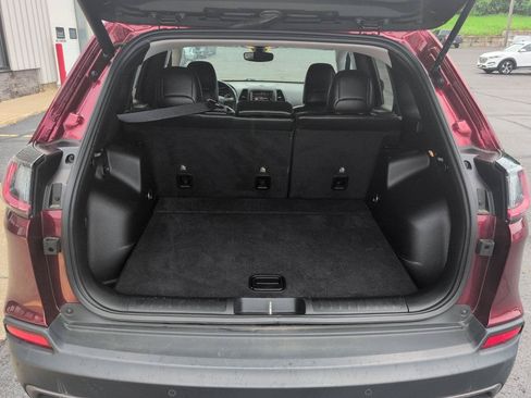 Used 2019 Jeep Cherokee Trailhawk AWD/4WD image 13