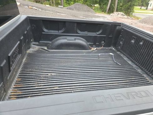 Used 2018 Chevrolet Silverado 1500 Custom w/ Custom Value Package RWD image 12