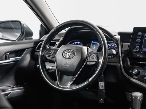 Certified 2022 Toyota Camry SE FWD image 16