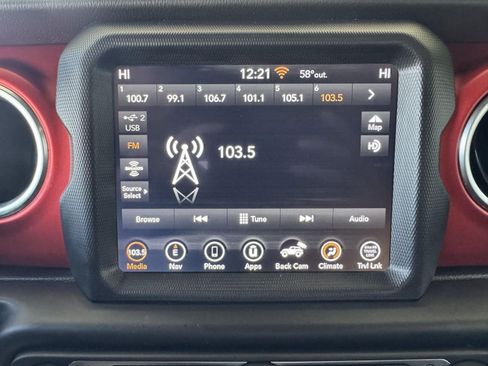 Used 2021 Jeep Wrangler Unlimited Rubicon AWD/4WD image 25