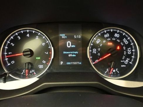 Used 2020 Toyota RAV4 XLE Premium FWD image 22