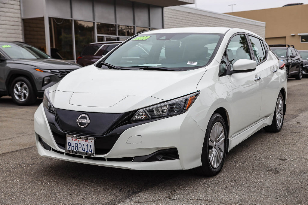 Used 2023 Nissan Leaf S FWD image 3