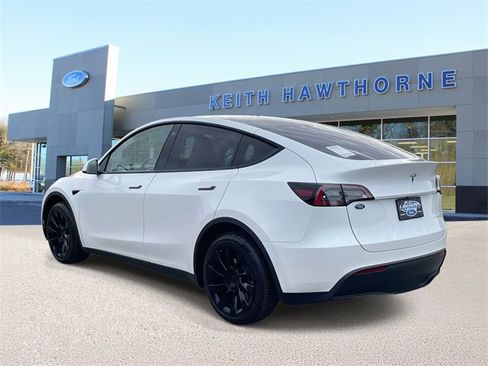 Used 2023 Tesla Model Y Long Range image 5