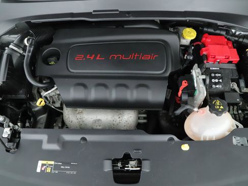 Certified 2019 Jeep Compass Limited w/ Safety & Security Group image 17