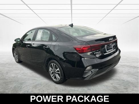 Used 2023 Kia Forte LXS FWD image 7