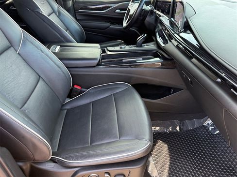 Used 2021 Cadillac Escalade Sport w/ Driver Assist Tech Package image 33