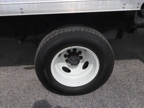 Used 2024 Ford E-350 and Econoline 350 Super Duty w/ Power Windows & Locks Group RWD image 9