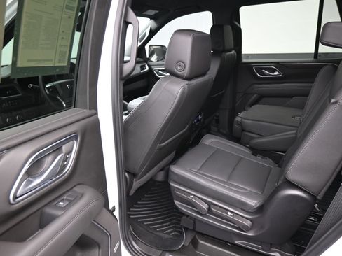 Used 2024 Chevrolet Tahoe Z71 w/ Z71 Off-Road Package AWD/4WD image 17