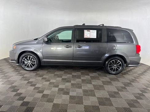Used 2017 Dodge Grand Caravan GT FWD image 10