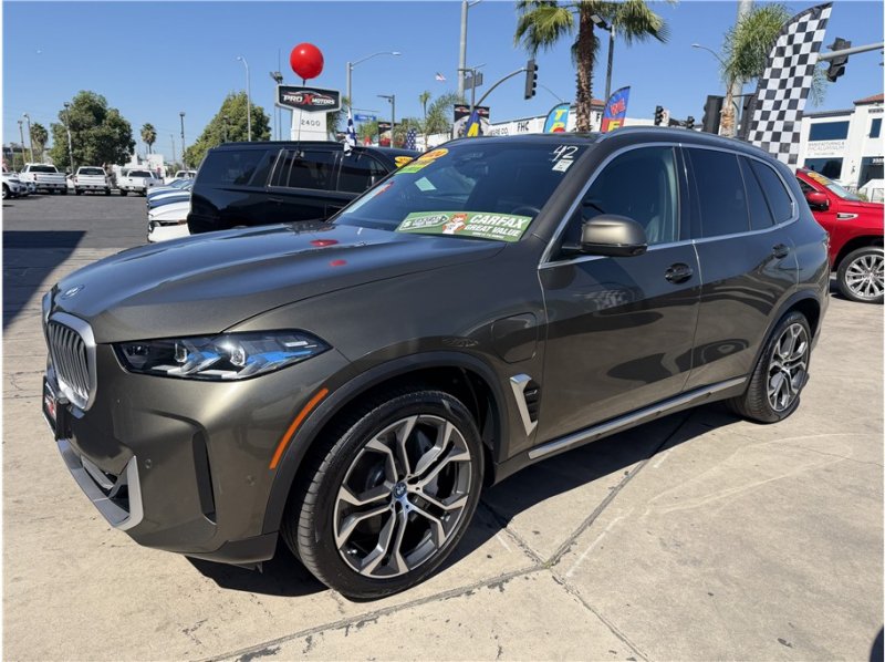 Used 2024 BMW X5 xDrive50e w/ Premium Package AWD/4WD image 59