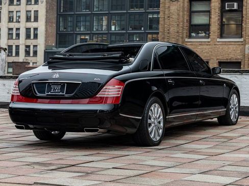 Used 2009 Maybach 62 S RWD image 47