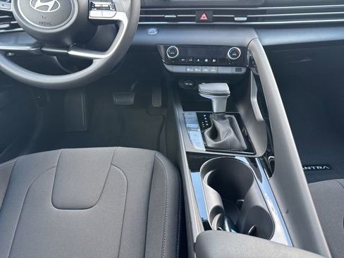 New 2026 Hyundai Elantra Blue image 29