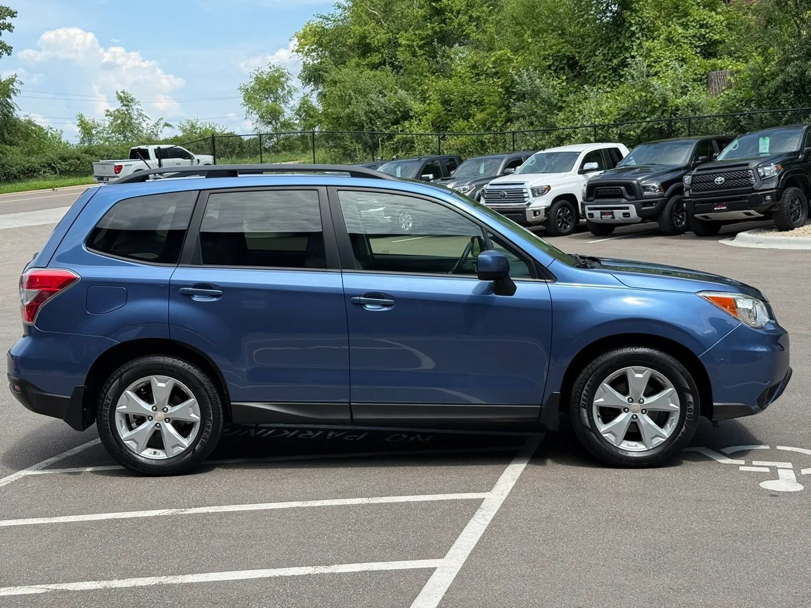 Used 2015 Subaru Forester 2.5i Premium w/ All-Weather Package AWD/4WD image 6