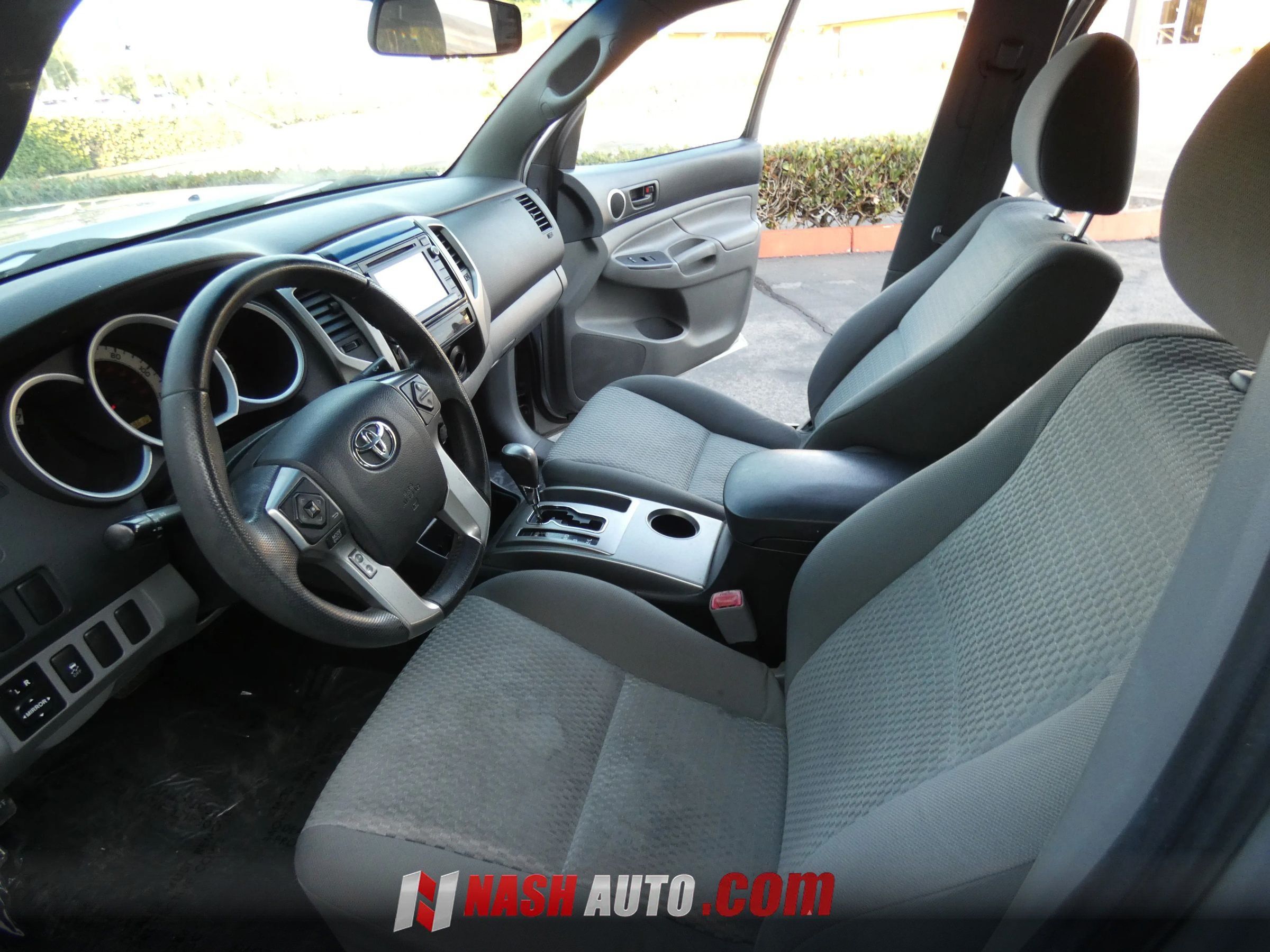 Used 2015 Toyota Tacoma PreRunner w/ SR5 Package RWD image 39