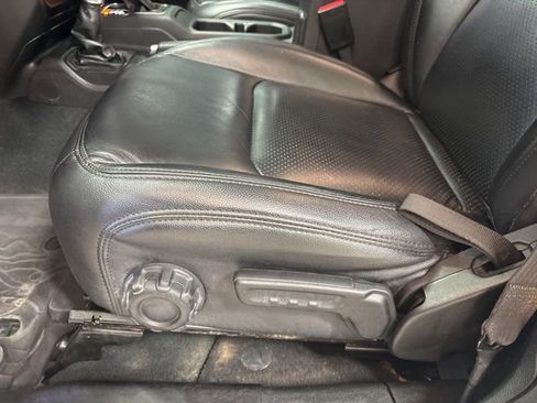 Used 2022 Jeep Gladiator Willys image 13