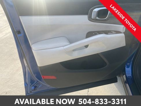 Used 2021 Kia Sorento EX w/ Panoramic Sunroof Package image 25