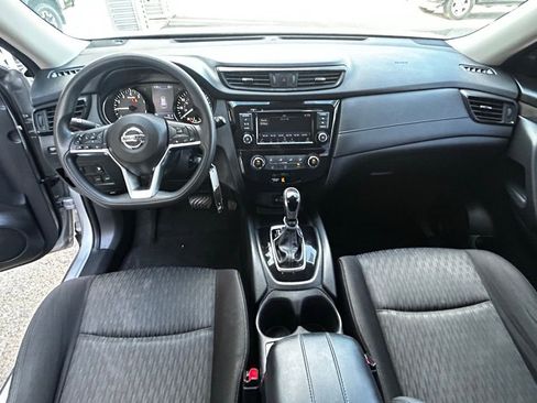 Used 2020 Nissan Rogue S FWD image 17