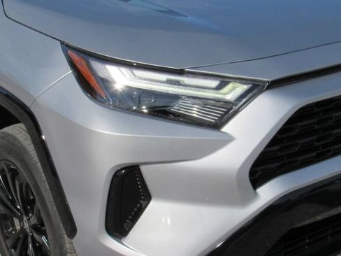 Used 2024 Toyota RAV4 SE AWD/4WD image 9