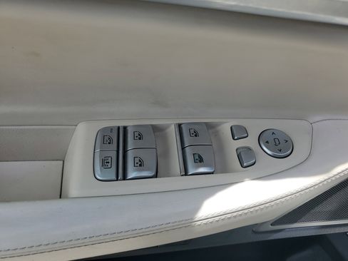Used 2022 BMW 740i w/ Premium Package RWD image 26