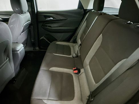 Used 2024 Chevrolet TrailBlazer LS image 25