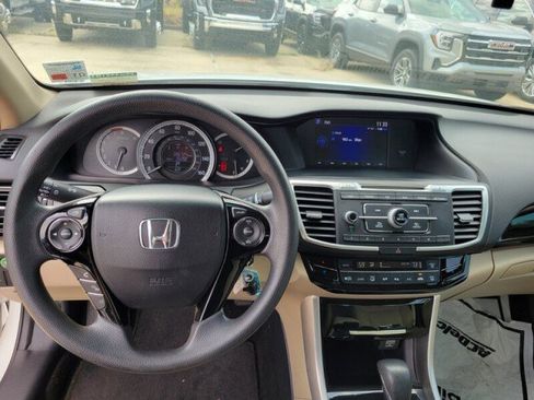 Used 2016 Honda Accord LX image 9