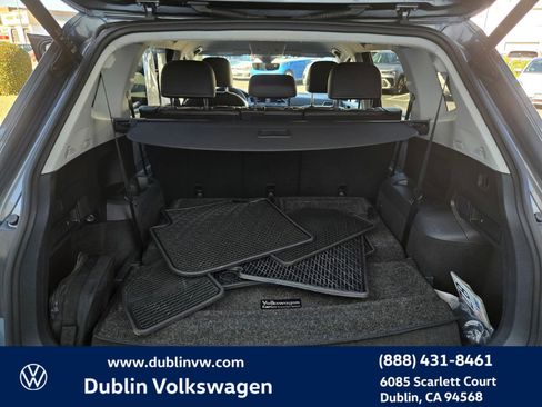 Certified 2022 Volkswagen Tiguan SE image 10