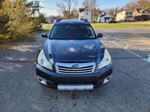 Used 2010 Subaru Outback 2.5i Limited image 4